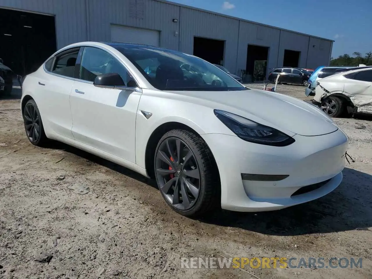4 Photograph of a damaged car 5YJ3E1EC4LF641472 TESLA MODEL 3 2020