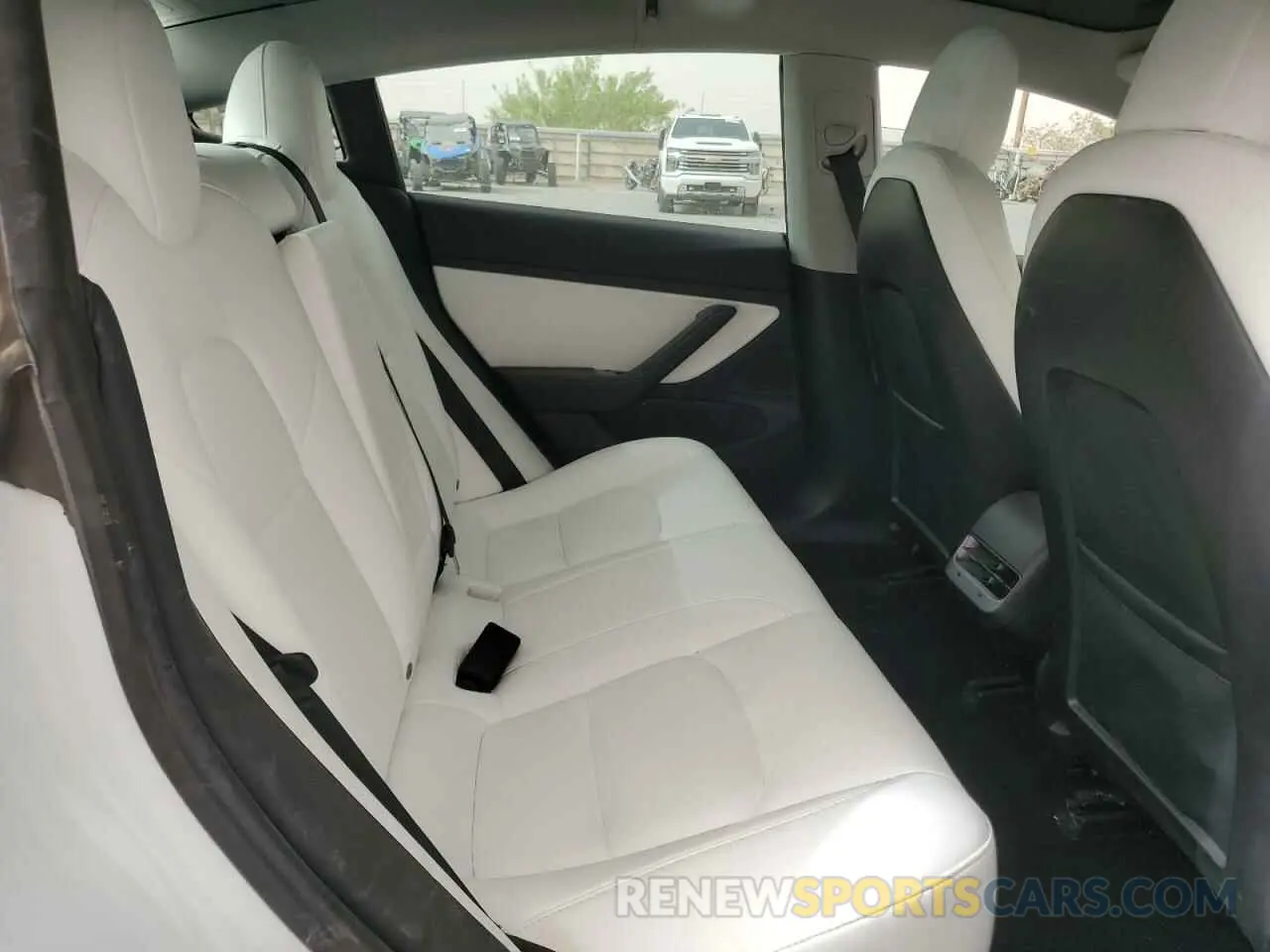 10 Photograph of a damaged car 5YJ3E1EC4LF642024 TESLA MODEL 3 2020