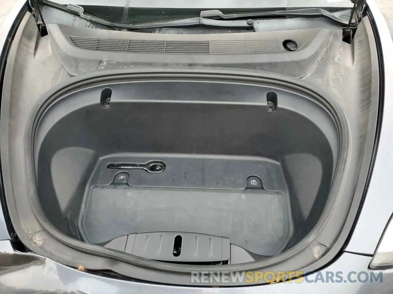 11 Photograph of a damaged car 5YJ3E1EC4LF646946 TESLA MODEL 3 2020