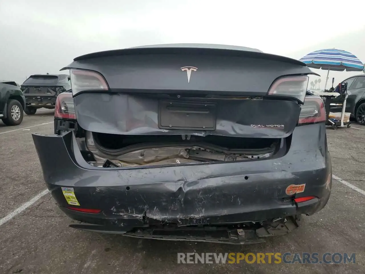 6 Photograph of a damaged car 5YJ3E1EC4LF646946 TESLA MODEL 3 2020