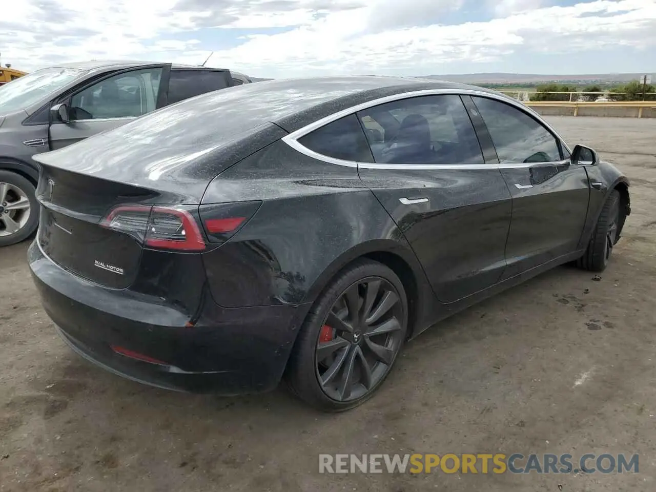 3 Photograph of a damaged car 5YJ3E1EC4LF669224 TESLA MODEL 3 2020