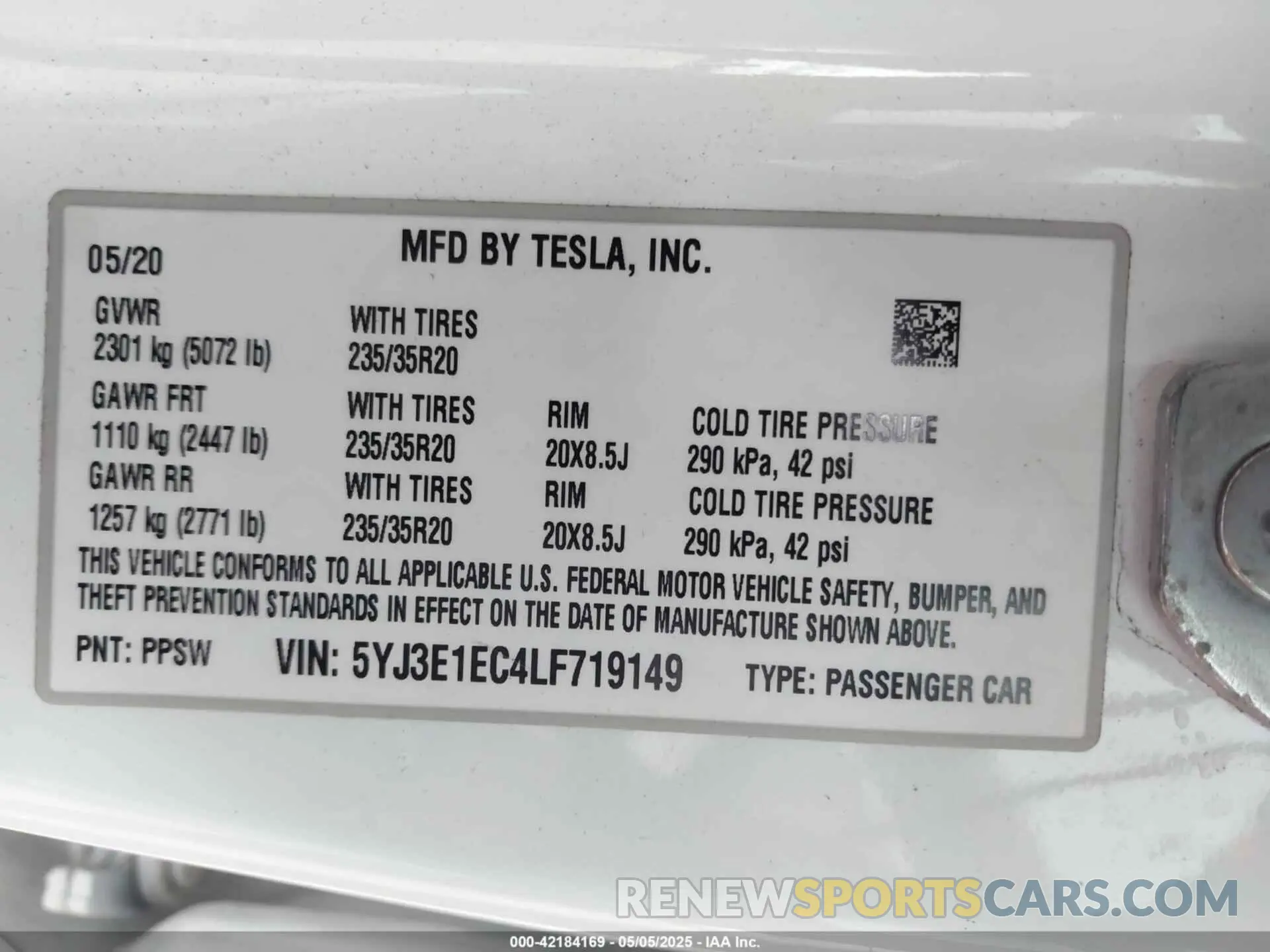 9 Photograph of a damaged car 5YJ3E1EC4LF719149 TESLA MODEL 3 2020