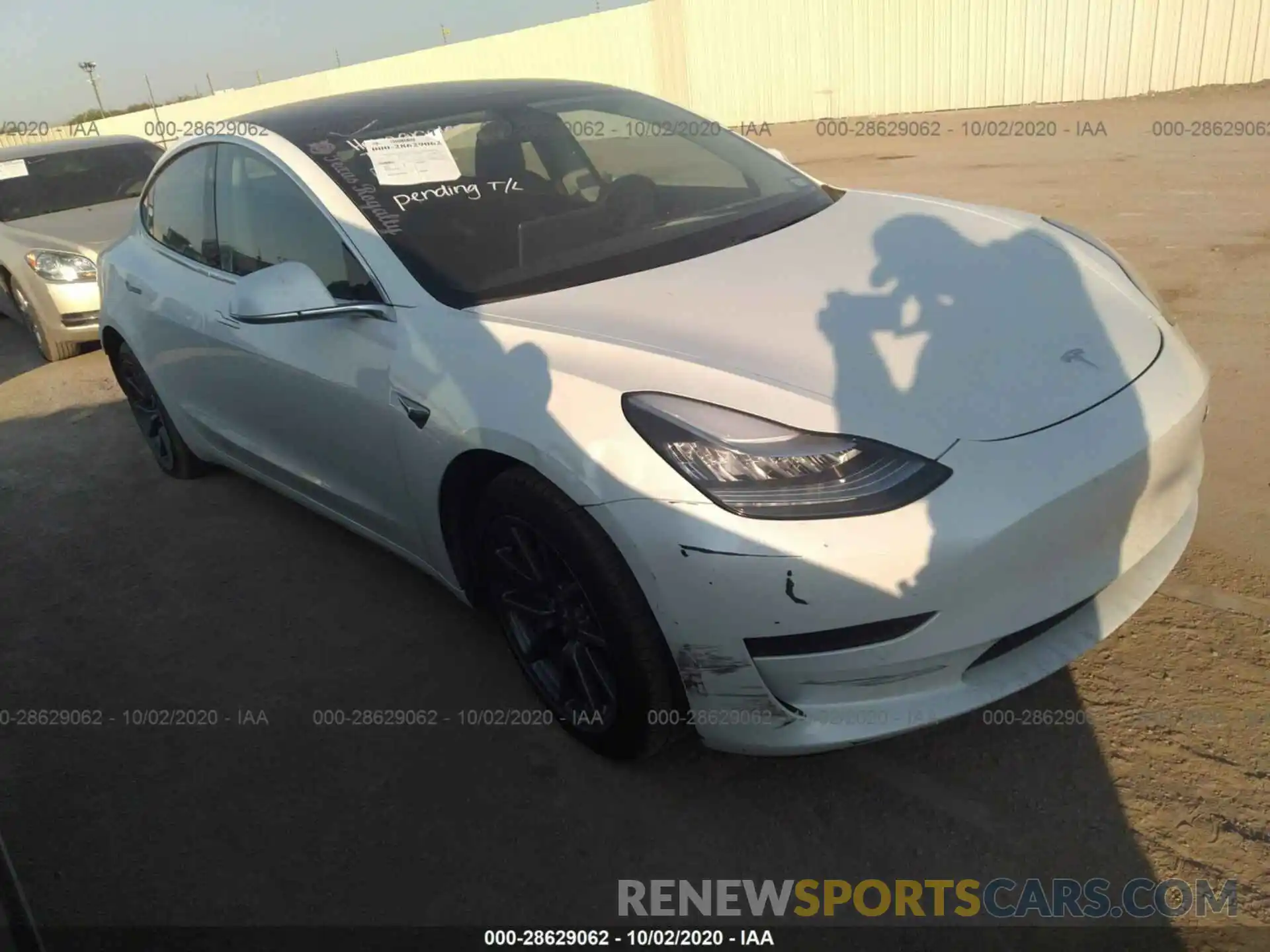 1 Photograph of a damaged car 5YJ3E1EC5LF601949 TESLA MODEL 3 2020