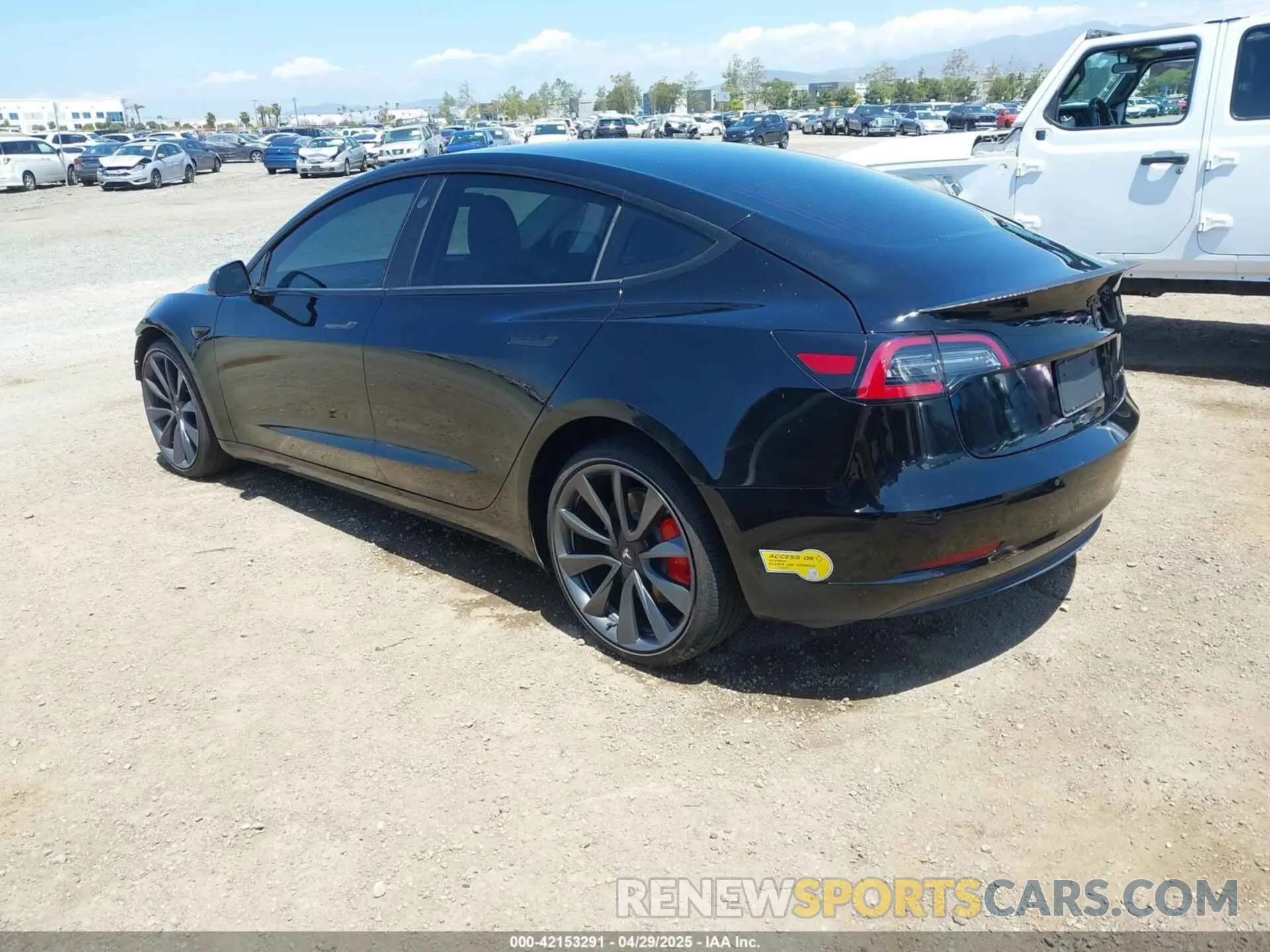 3 Photograph of a damaged car 5YJ3E1EC5LF641593 TESLA MODEL 3 2020