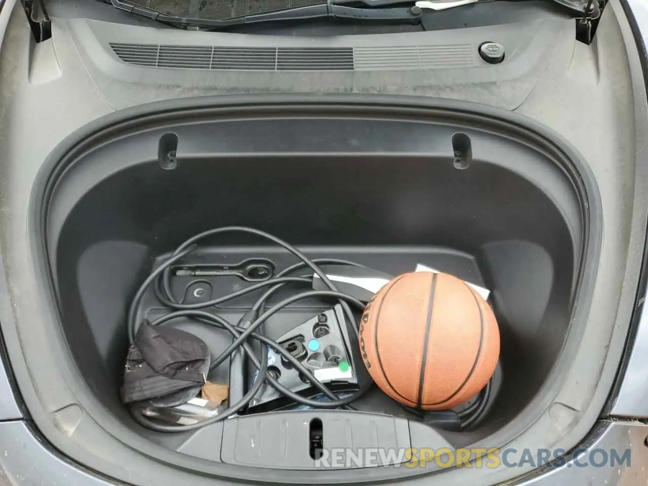 11 Photograph of a damaged car 5YJ3E1EC5LF646941 TESLA MODEL 3 2020