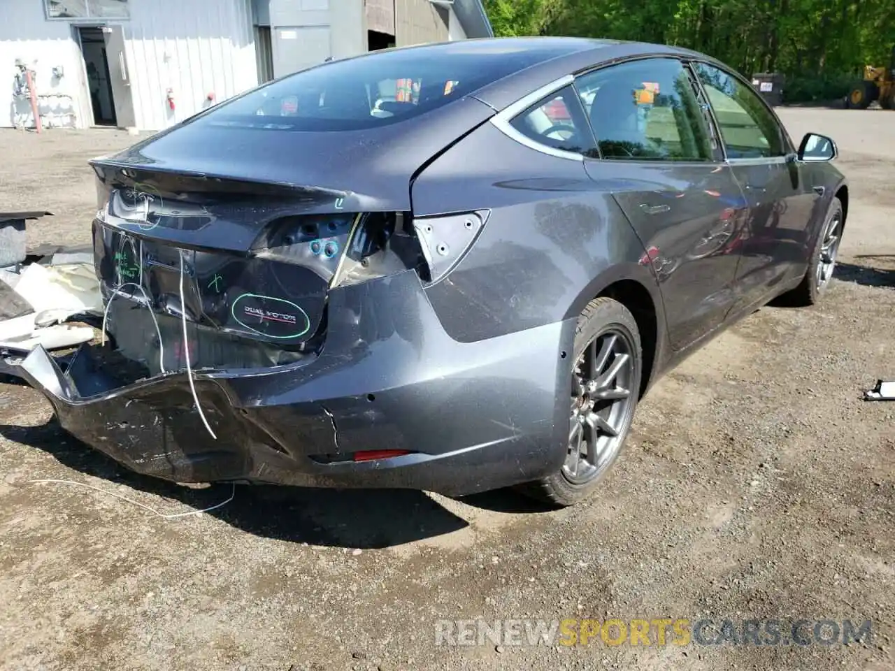 4 Photograph of a damaged car 5YJ3E1EC6LF586314 TESLA MODEL 3 2020