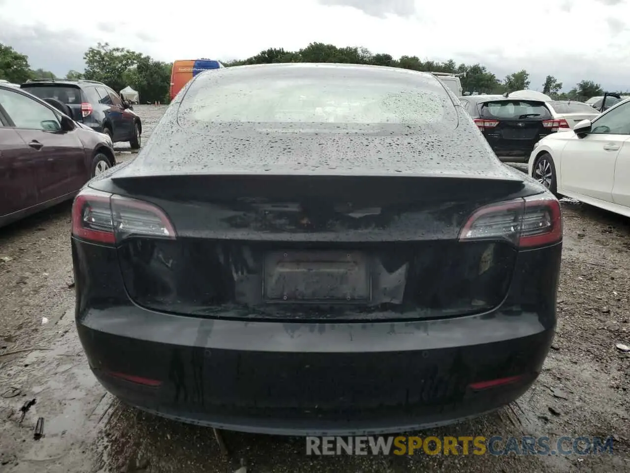 6 Photograph of a damaged car 5YJ3E1EC6LF641683 TESLA MODEL 3 2020