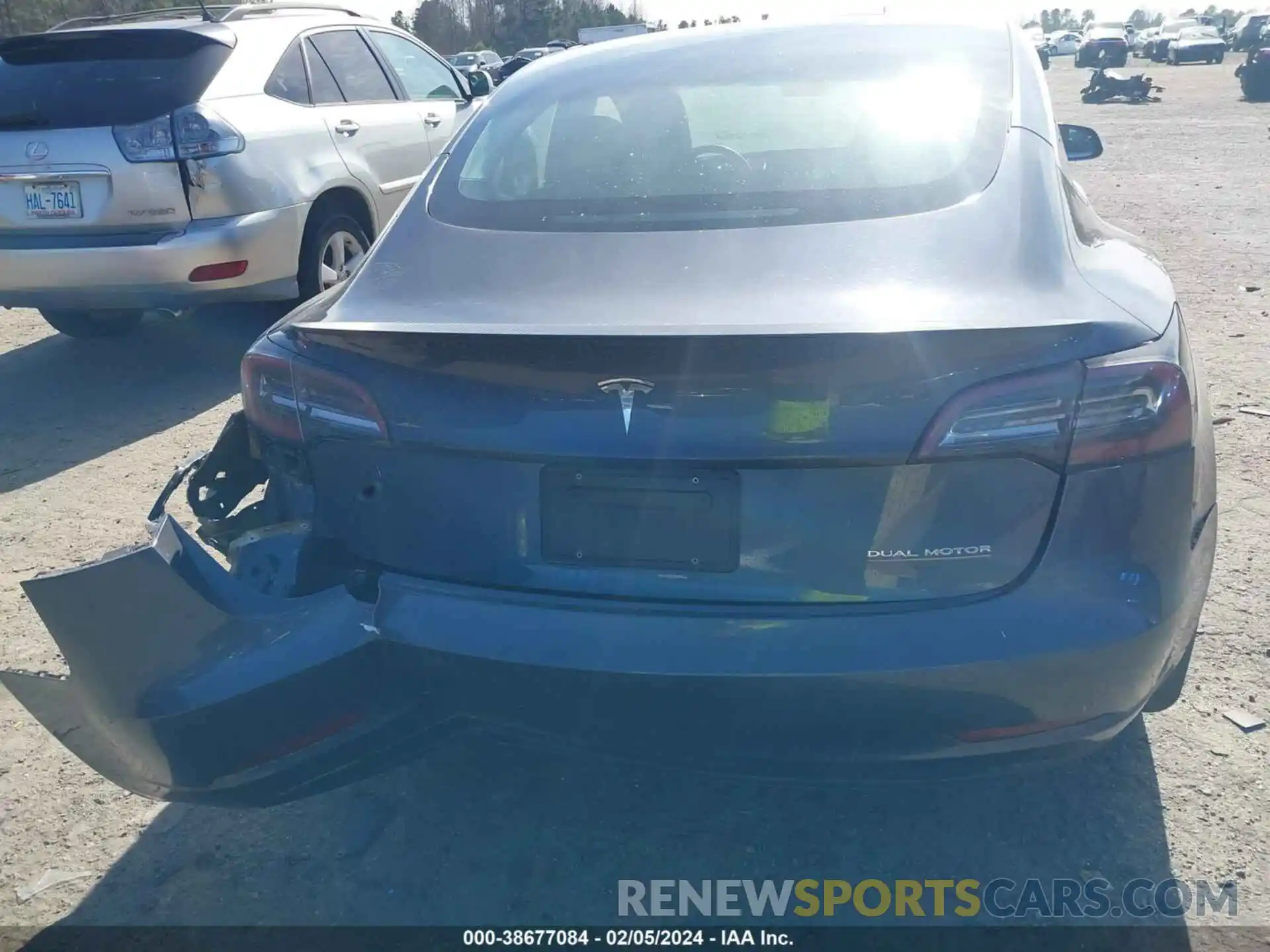 15 Photograph of a damaged car 5YJ3E1EC6LF646902 TESLA MODEL 3 2020