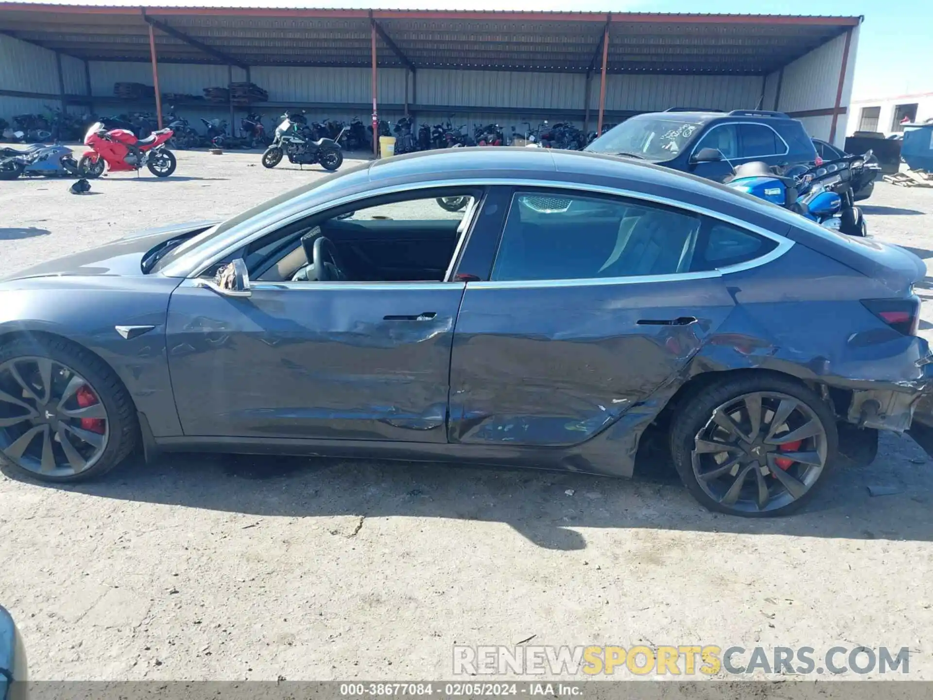 6 Photograph of a damaged car 5YJ3E1EC6LF646902 TESLA MODEL 3 2020