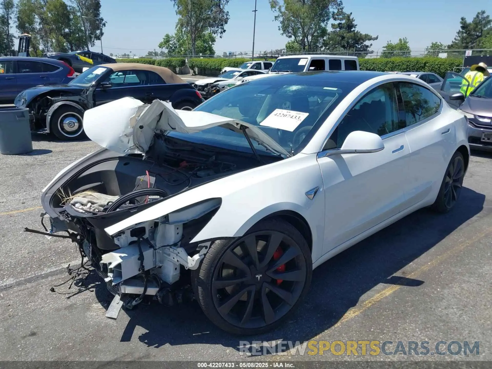 2 Photograph of a damaged car 5YJ3E1EC6LF805448 TESLA MODEL 3 2020