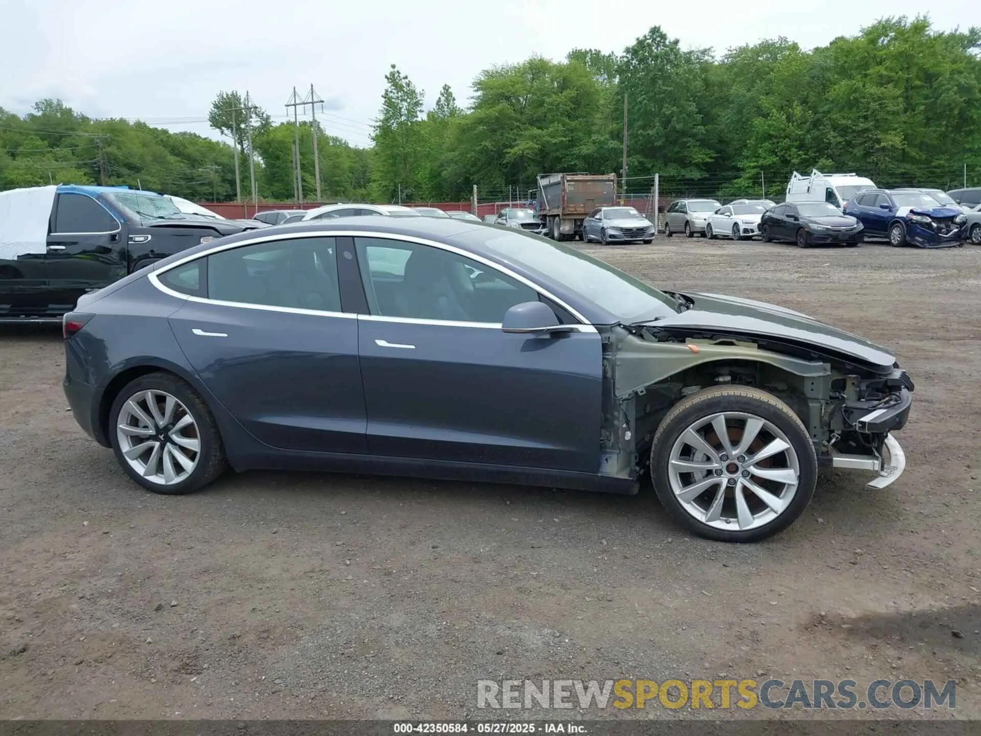 19 Photograph of a damaged car 5YJ3E1EC7LF586659 TESLA MODEL 3 2020