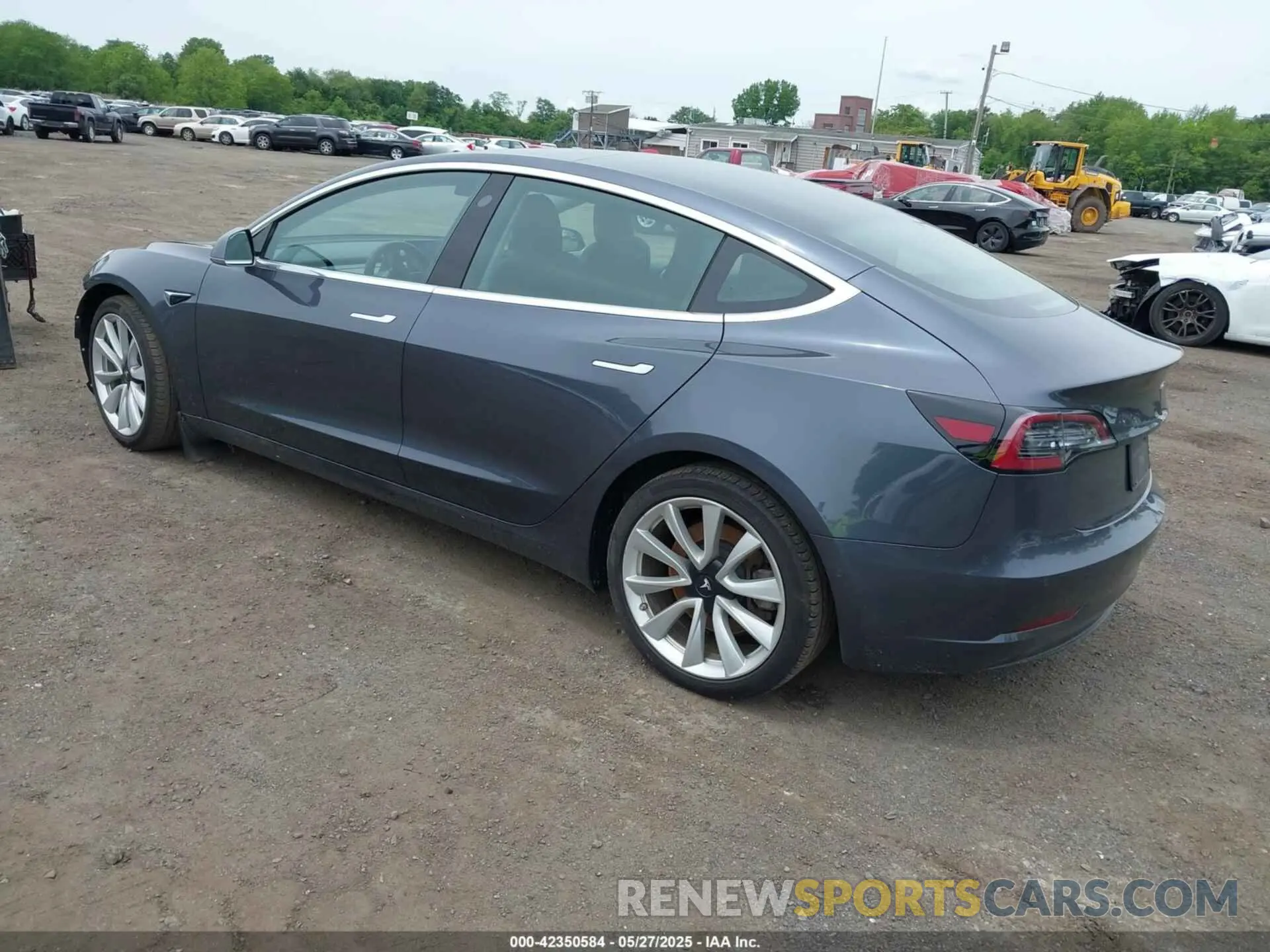 3 Photograph of a damaged car 5YJ3E1EC7LF586659 TESLA MODEL 3 2020