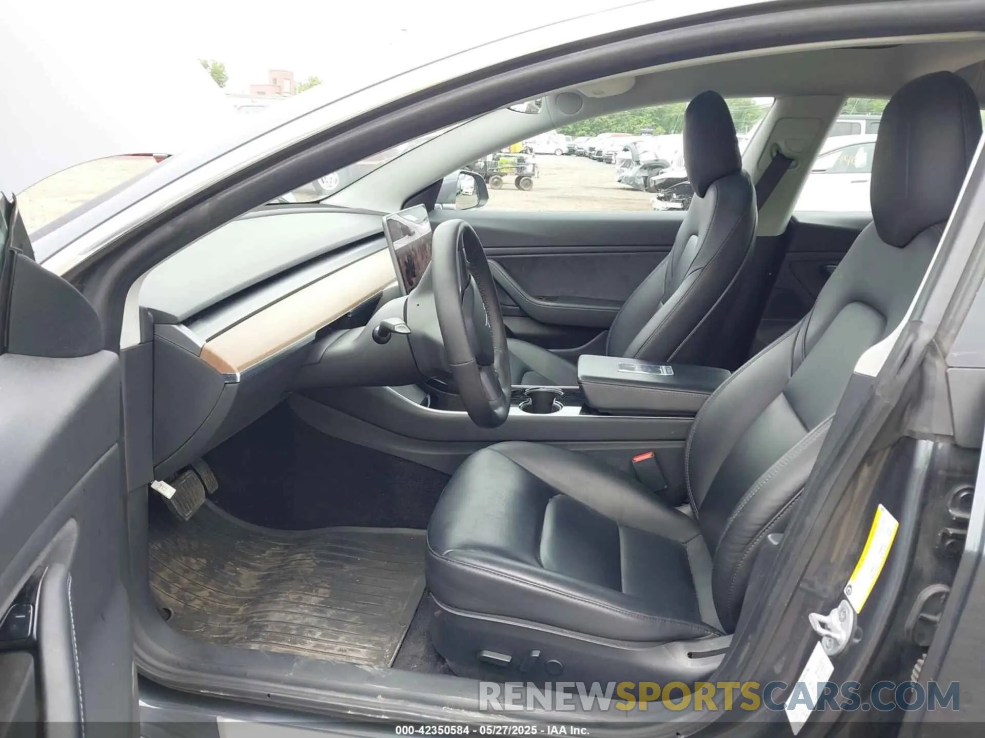 5 Photograph of a damaged car 5YJ3E1EC7LF586659 TESLA MODEL 3 2020