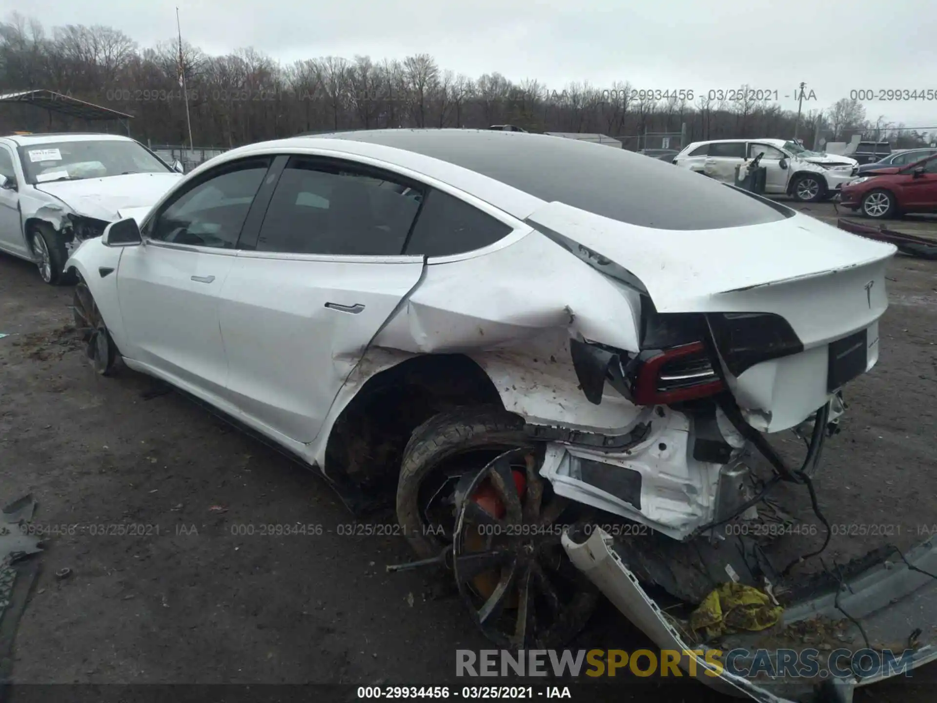 3 Photograph of a damaged car 5YJ3E1EC7LF624746 TESLA MODEL 3 2020