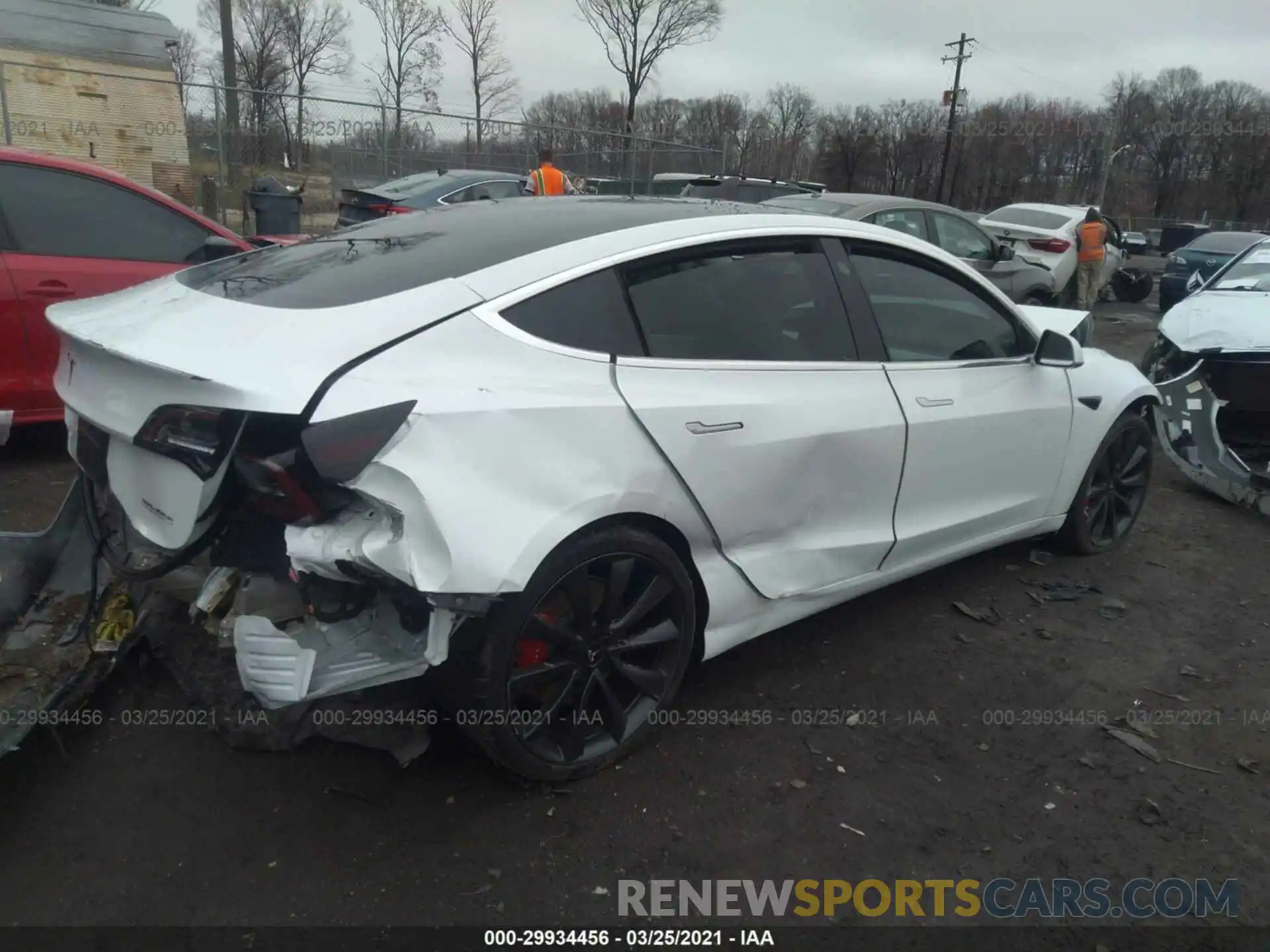 4 Photograph of a damaged car 5YJ3E1EC7LF624746 TESLA MODEL 3 2020