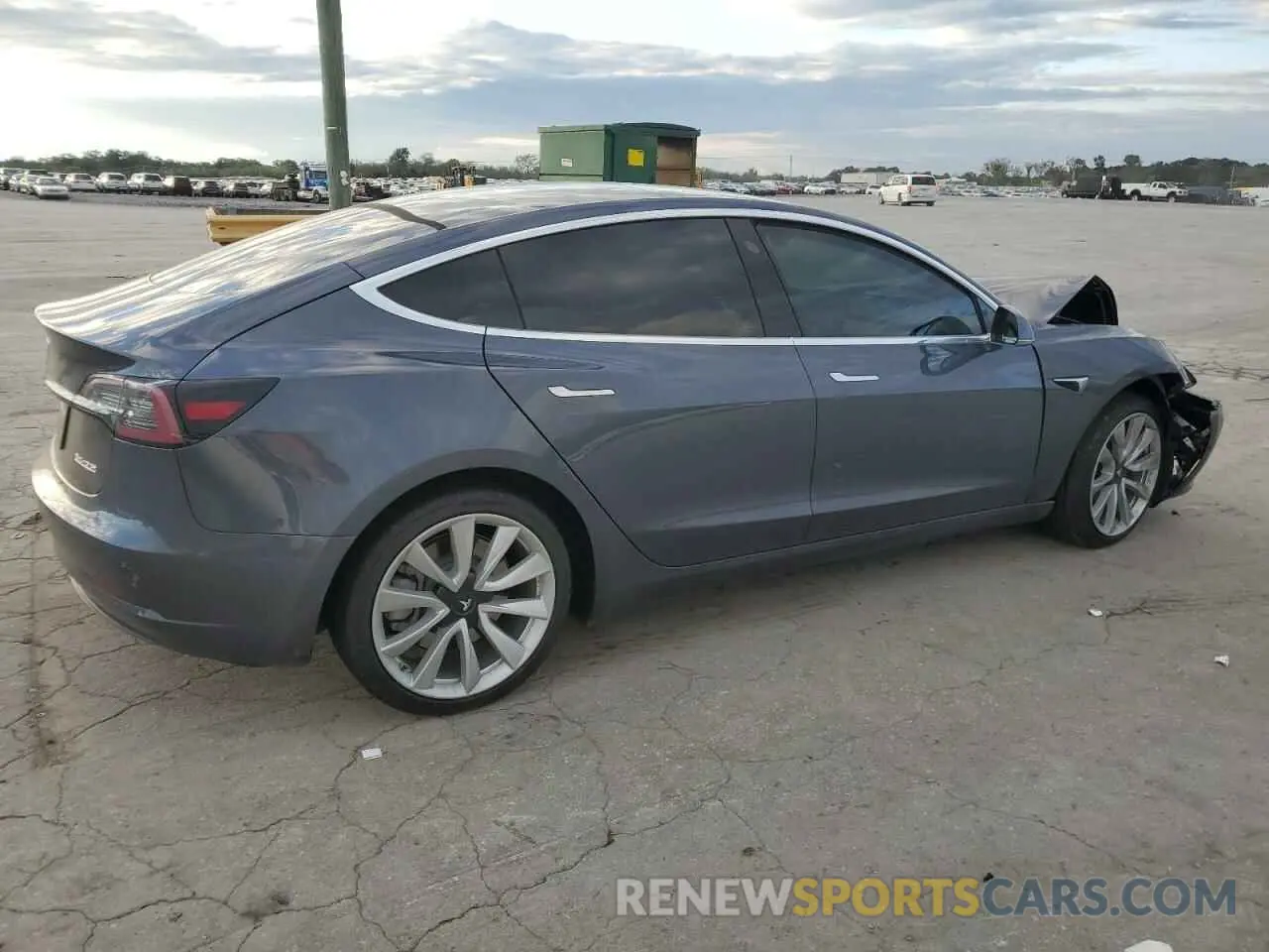 3 Photograph of a damaged car 5YJ3E1EC7LF627243 TESLA MODEL 3 2020