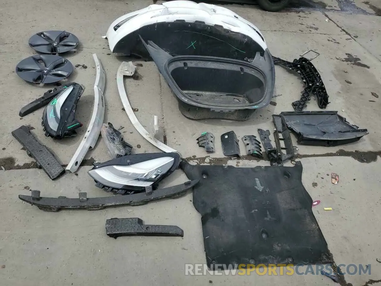 12 Photograph of a damaged car 5YJ3E1EC7LF627355 TESLA MODEL 3 2020