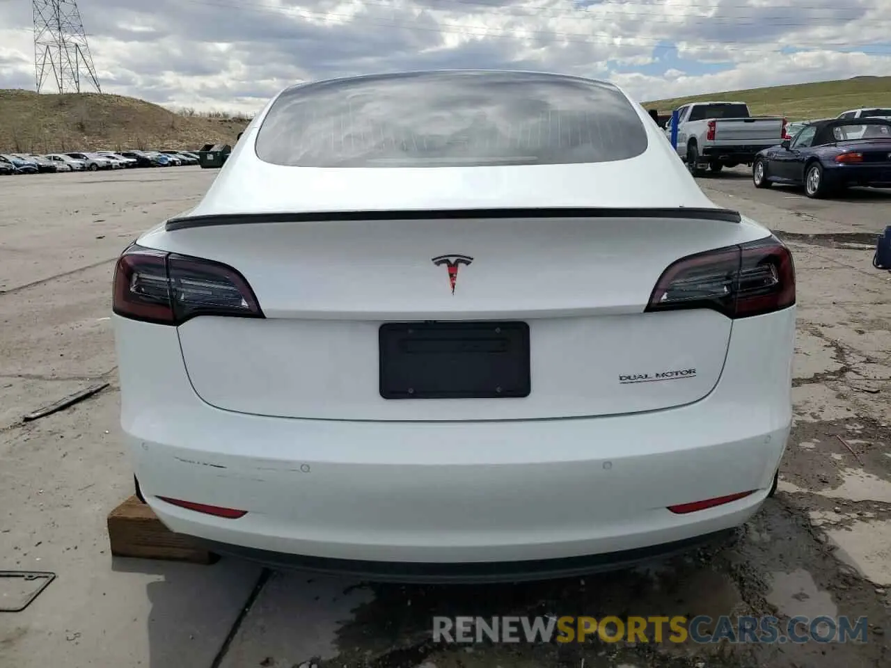 6 Photograph of a damaged car 5YJ3E1EC7LF627355 TESLA MODEL 3 2020