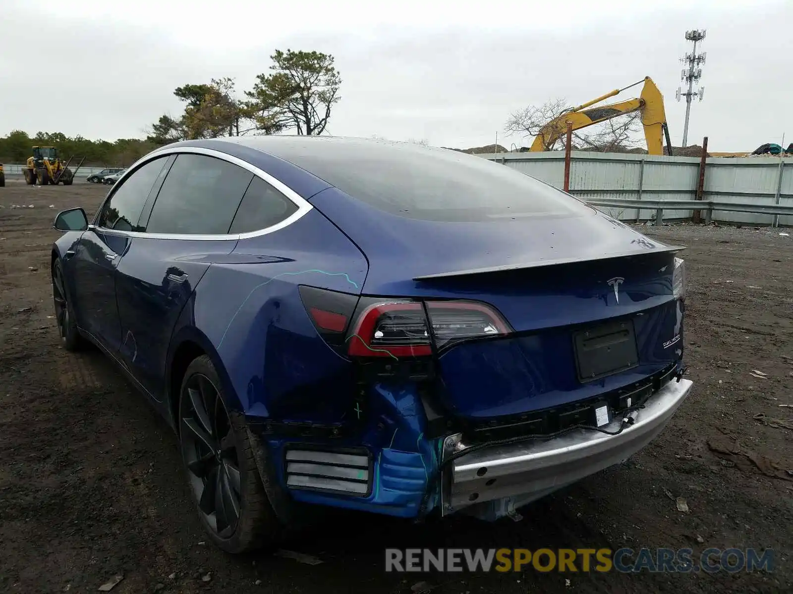 3 Photograph of a damaged car 5YJ3E1EC7LF669654 TESLA MODEL 3 2020