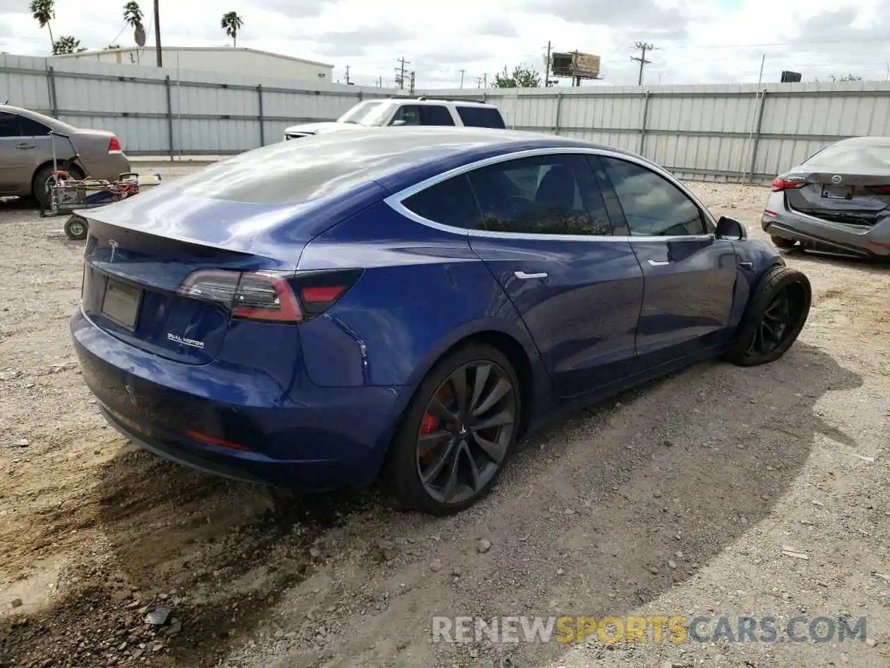 4 Photograph of a damaged car 5YJ3E1EC7LF713913 TESLA MODEL 3 2020