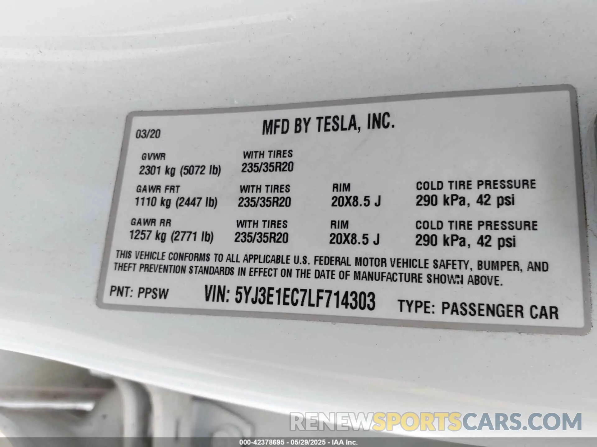 9 Photograph of a damaged car 5YJ3E1EC7LF714303 TESLA MODEL 3 2020