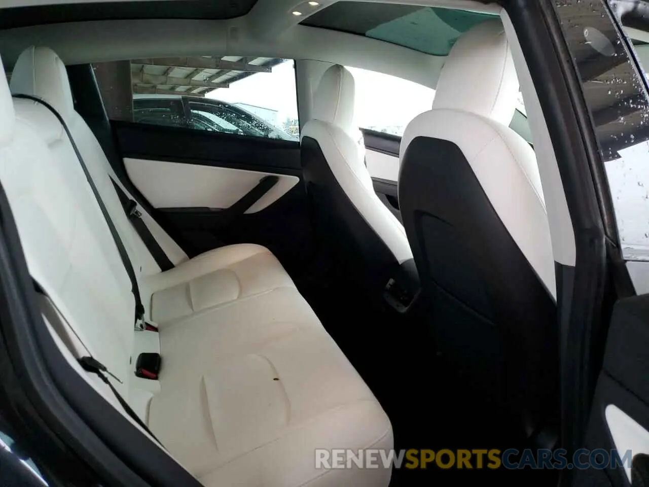 10 Photograph of a damaged car 5YJ3E1EC7LF714625 TESLA MODEL 3 2020