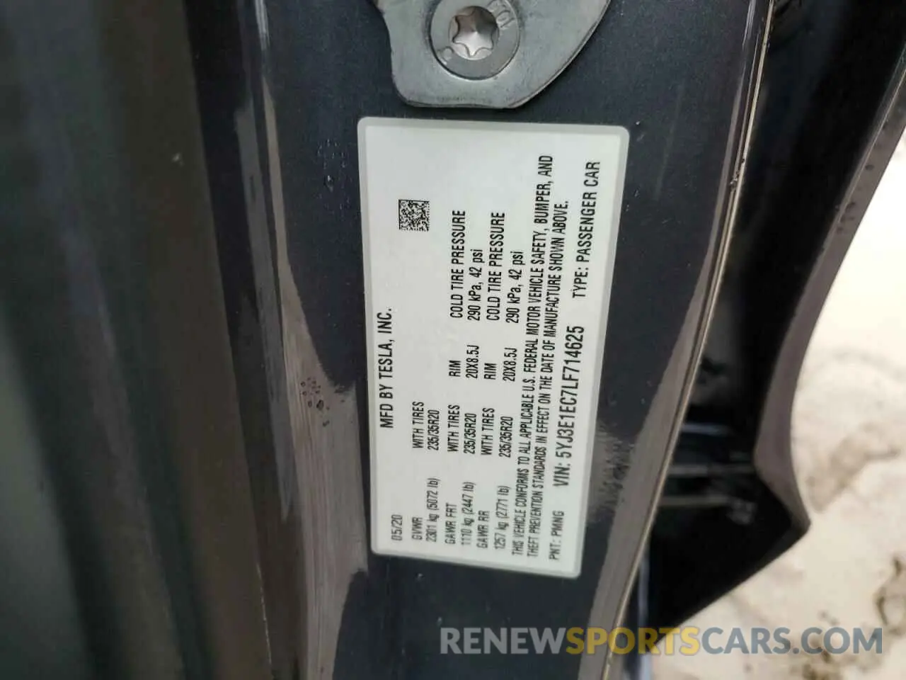 12 Photograph of a damaged car 5YJ3E1EC7LF714625 TESLA MODEL 3 2020