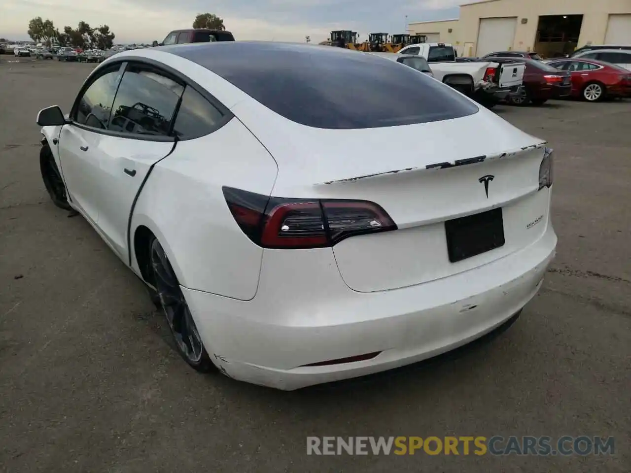 3 Photograph of a damaged car 5YJ3E1EC7LF715032 TESLA MODEL 3 2020