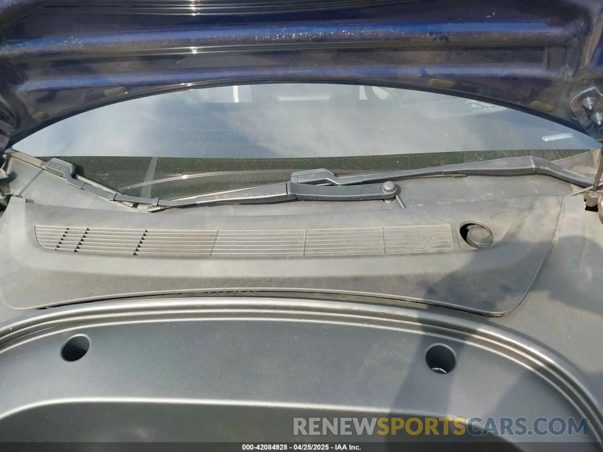10 Photograph of a damaged car 5YJ3E1EC7LF784223 TESLA MODEL 3 2020