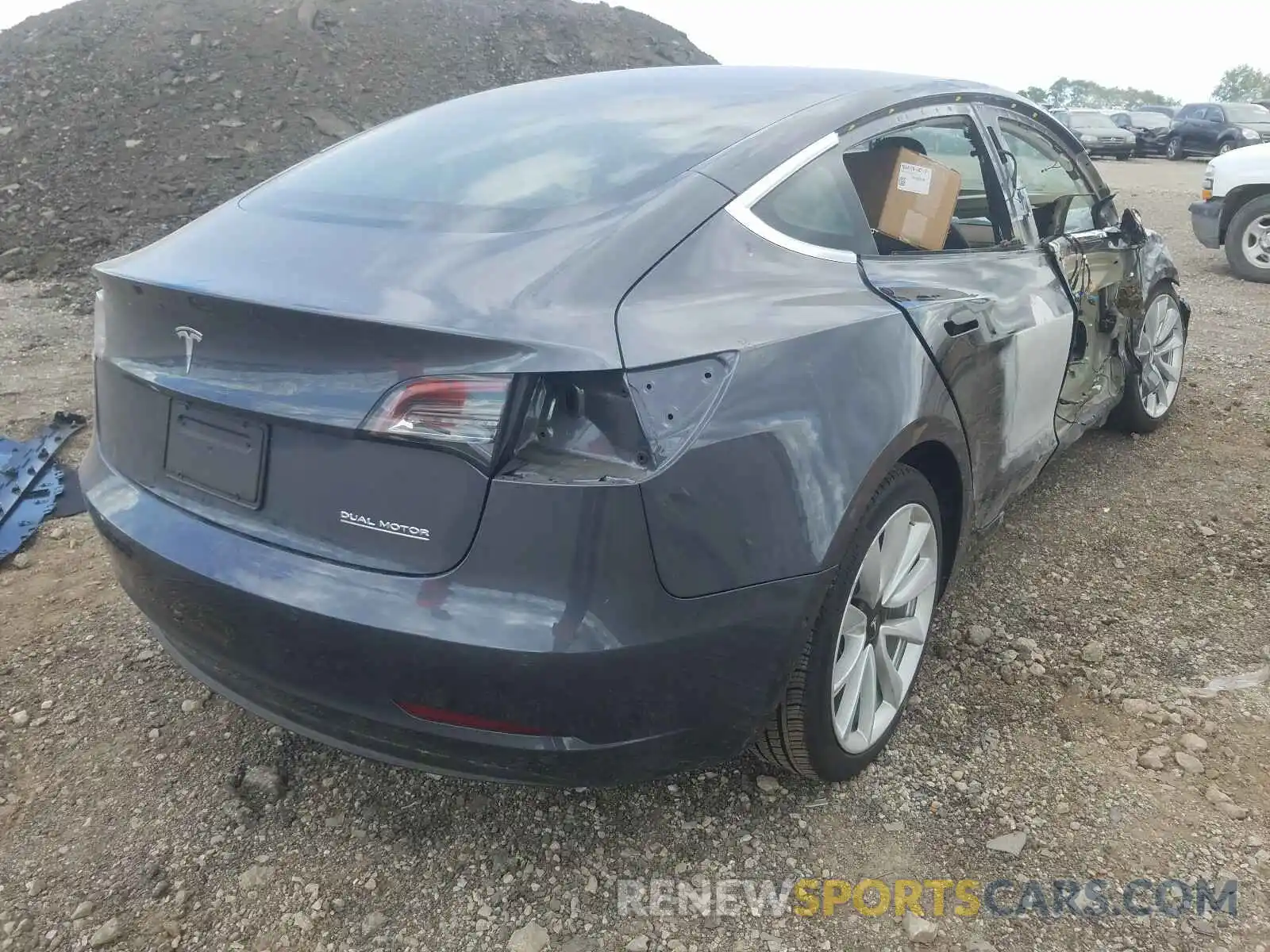 4 Photograph of a damaged car 5YJ3E1EC8LF586654 TESLA MODEL 3 2020