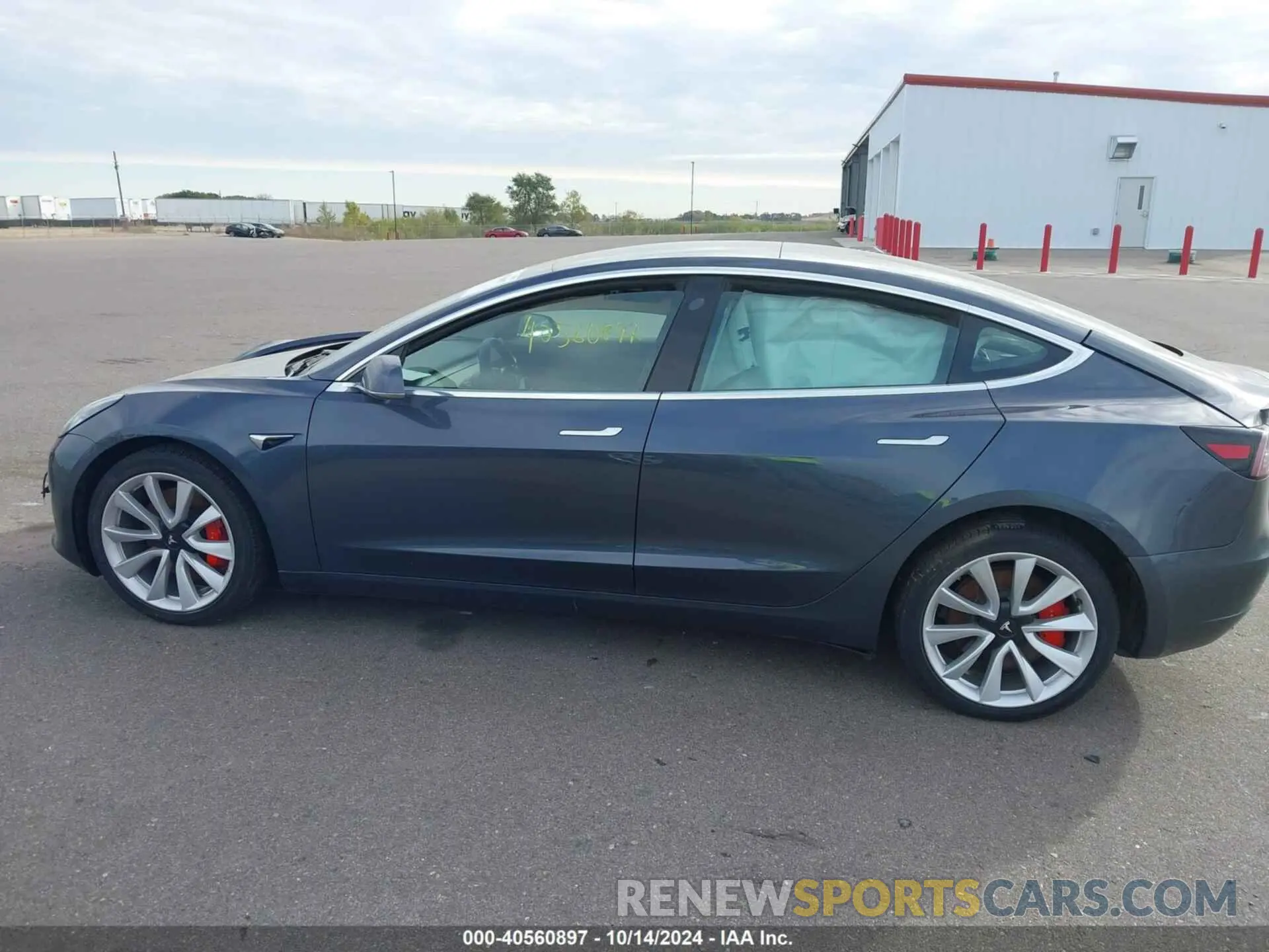 15 Photograph of a damaged car 5YJ3E1EC8LF602903 TESLA MODEL 3 2020