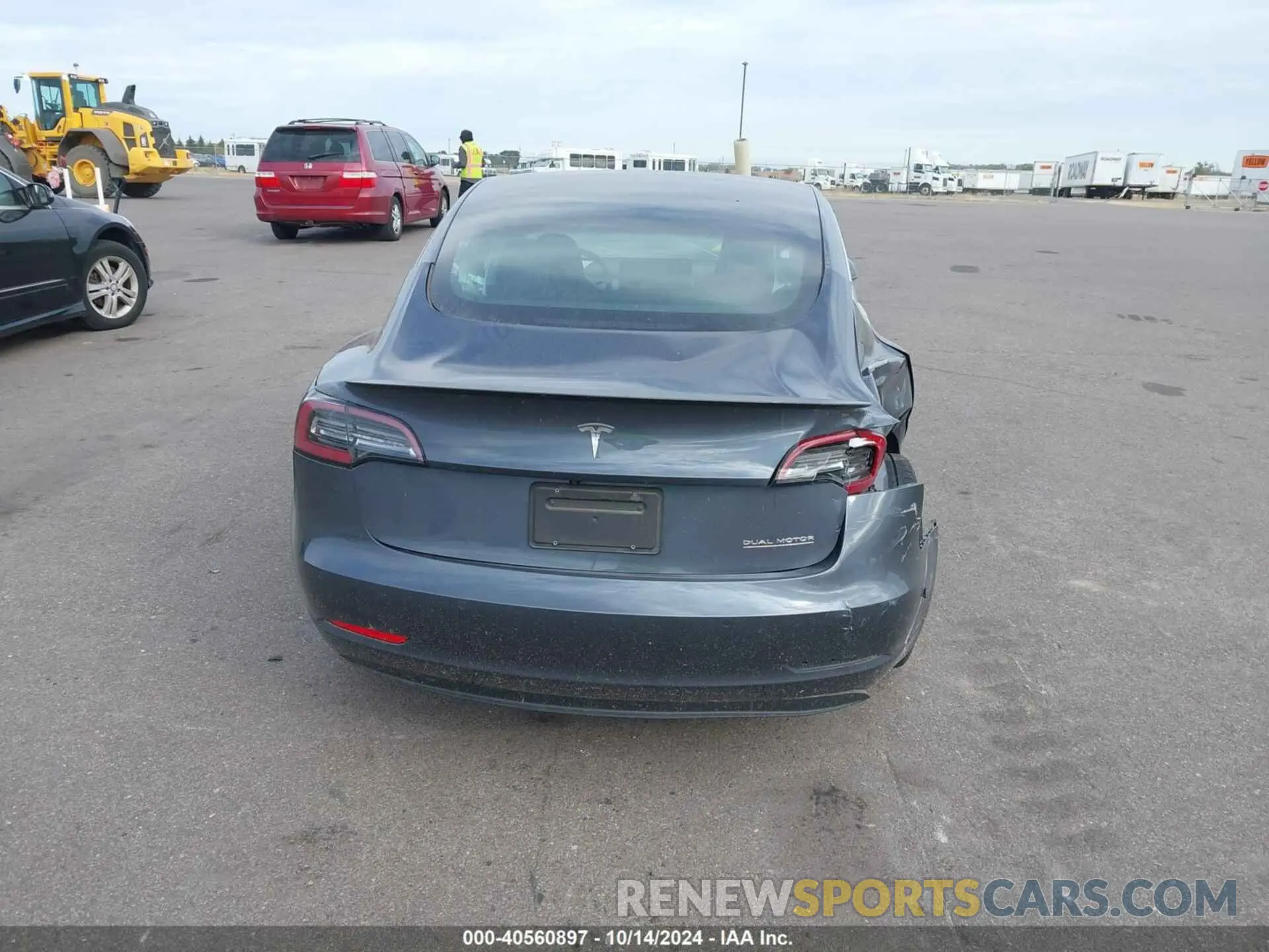 17 Photograph of a damaged car 5YJ3E1EC8LF602903 TESLA MODEL 3 2020