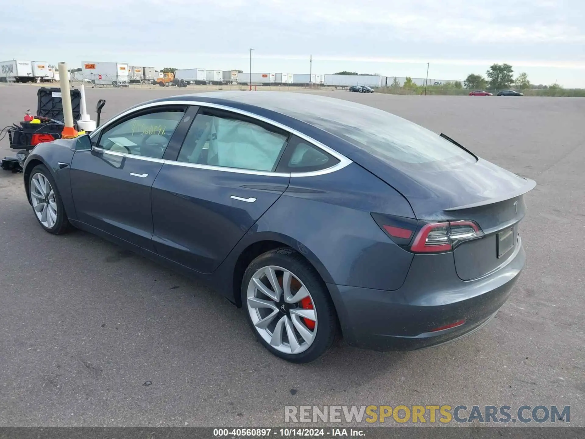 3 Photograph of a damaged car 5YJ3E1EC8LF602903 TESLA MODEL 3 2020