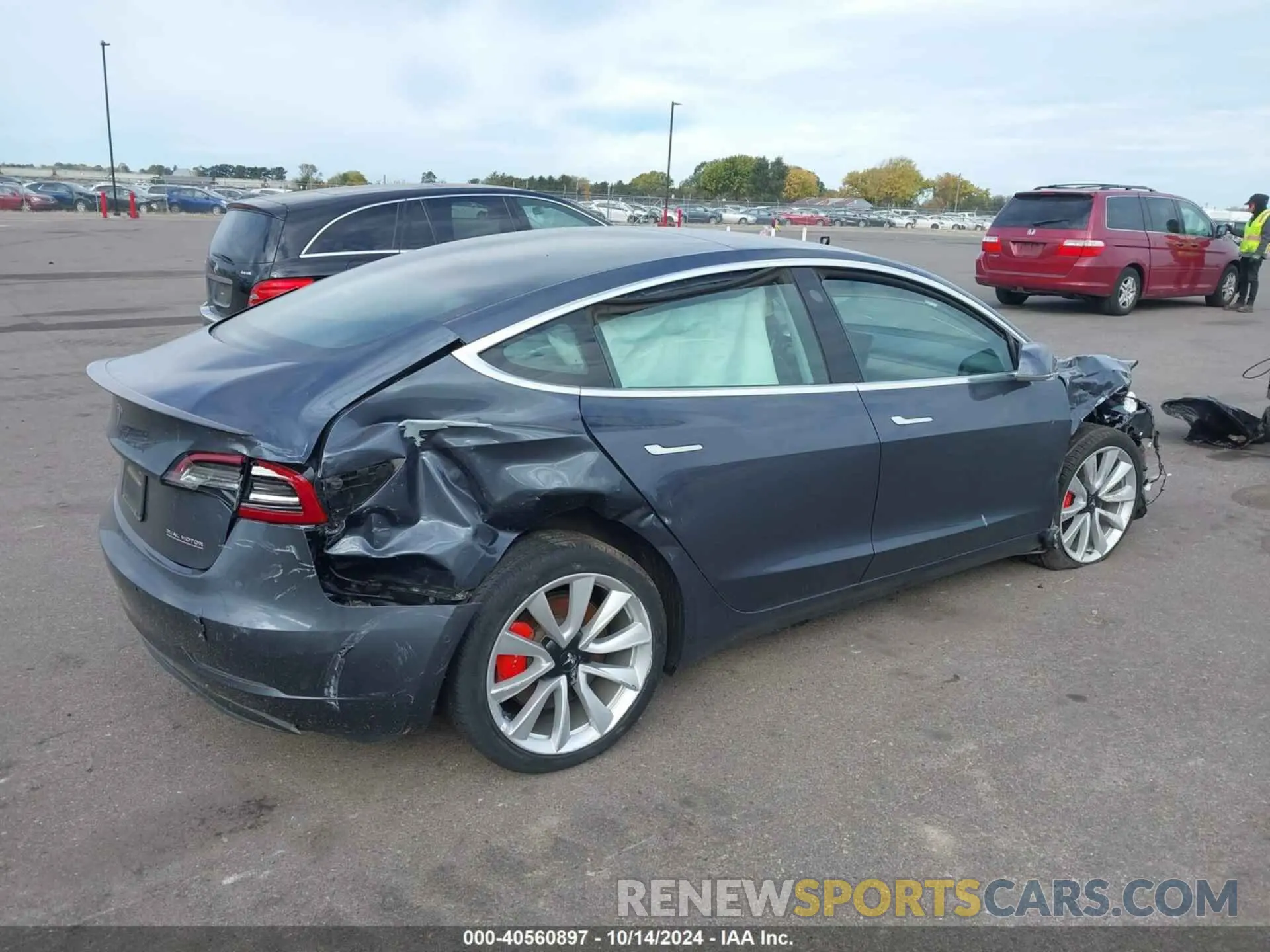 4 Photograph of a damaged car 5YJ3E1EC8LF602903 TESLA MODEL 3 2020