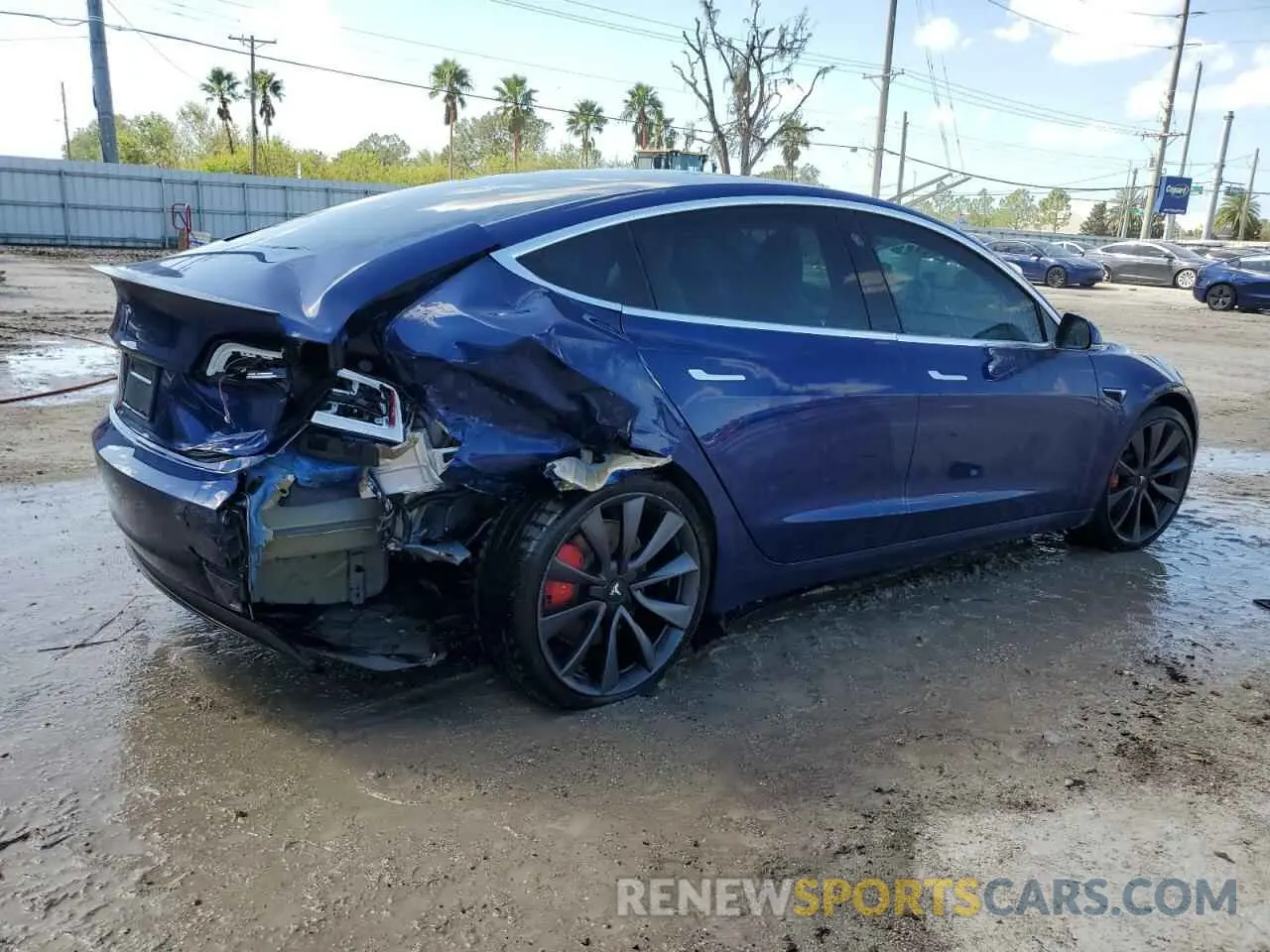 3 Photograph of a damaged car 5YJ3E1EC8LF624576 TESLA MODEL 3 2020