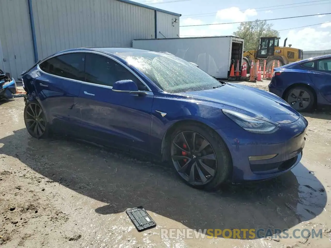 4 Photograph of a damaged car 5YJ3E1EC8LF624576 TESLA MODEL 3 2020