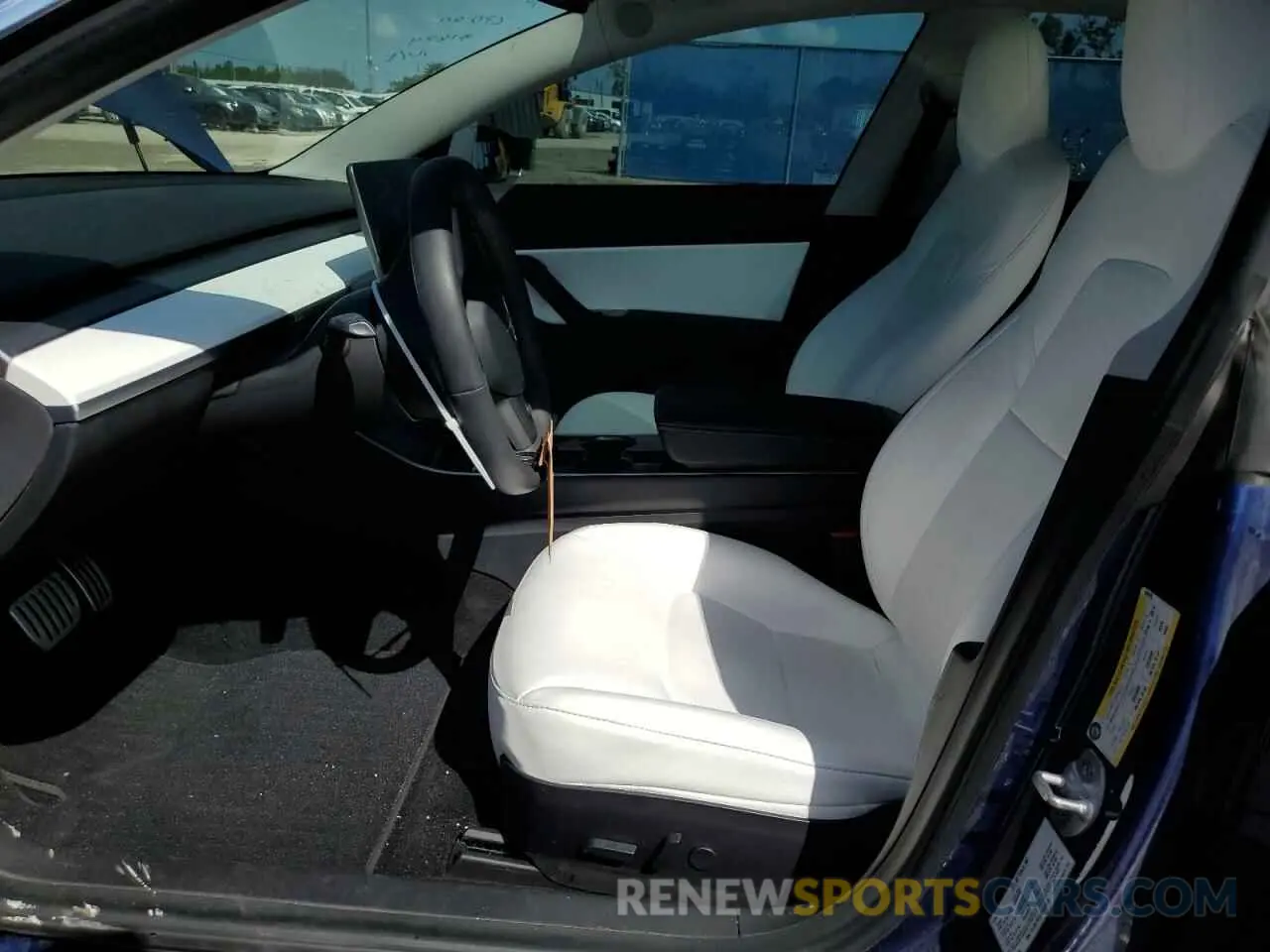 7 Photograph of a damaged car 5YJ3E1EC8LF624576 TESLA MODEL 3 2020