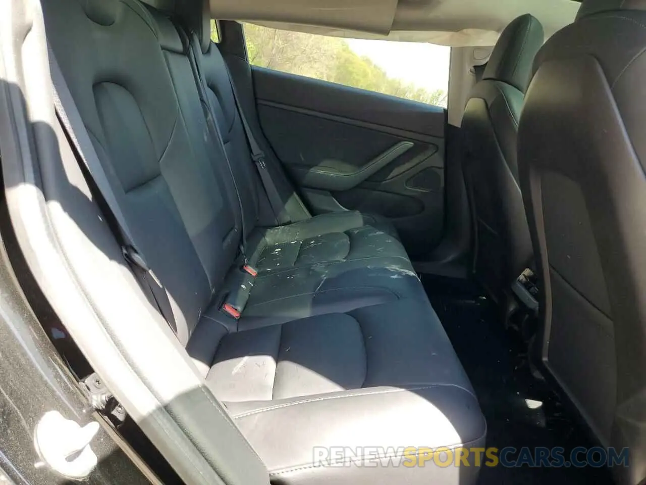 10 Photograph of a damaged car 5YJ3E1EC8LF746838 TESLA MODEL 3 2020