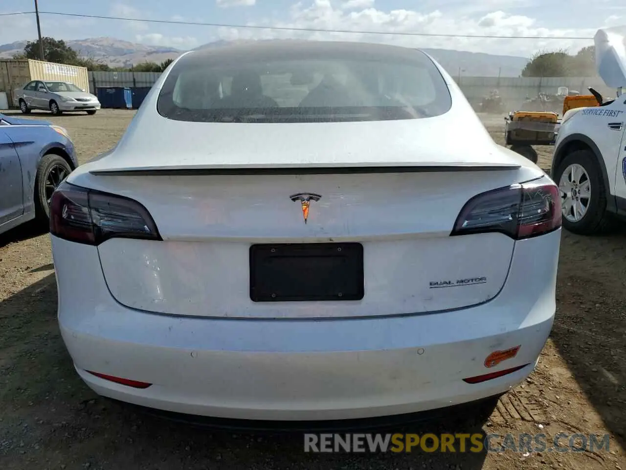 6 Photograph of a damaged car 5YJ3E1EC8LF746936 TESLA MODEL 3 2020