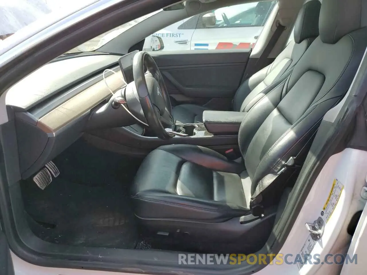 7 Photograph of a damaged car 5YJ3E1EC8LF746936 TESLA MODEL 3 2020