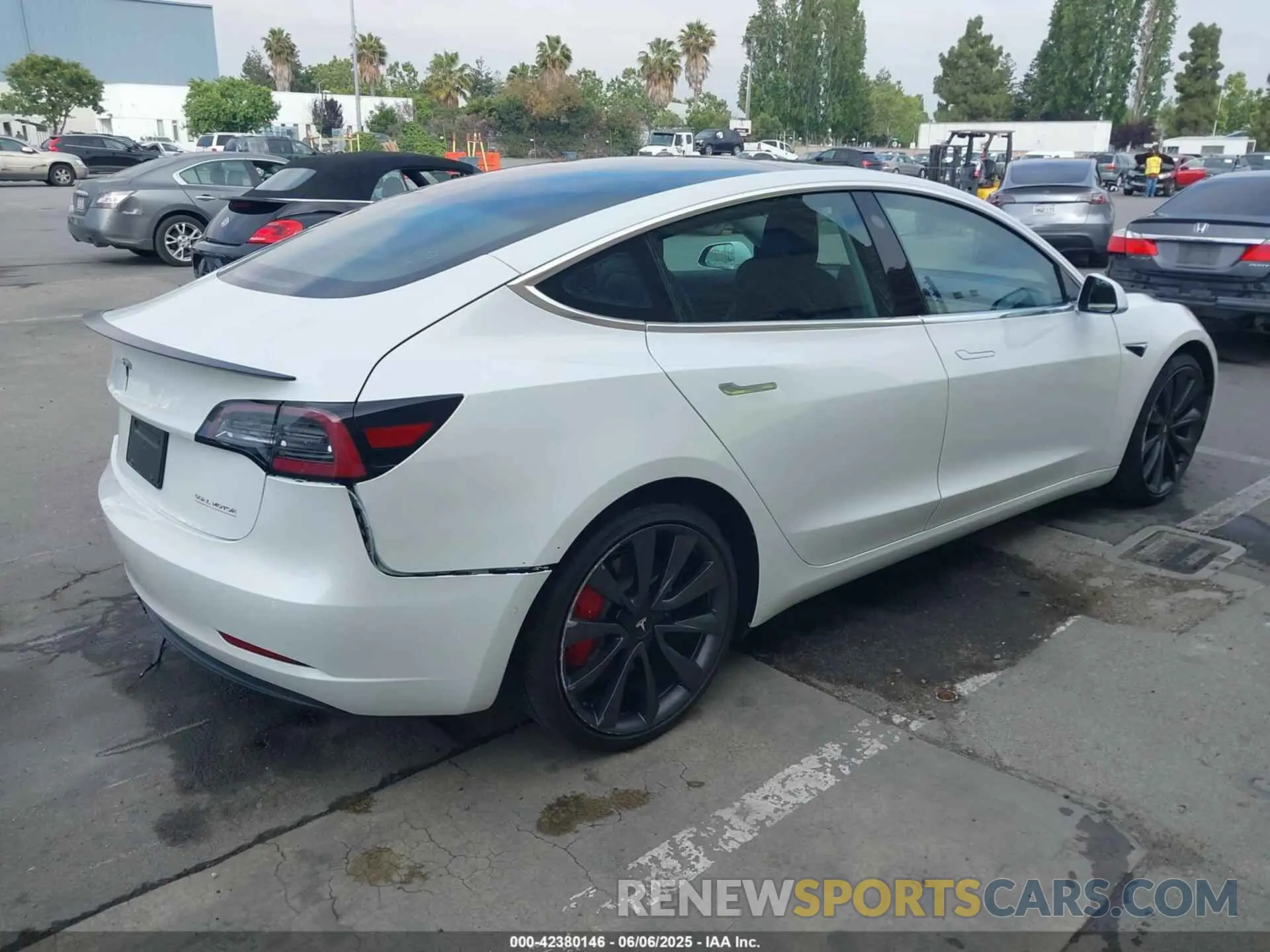 4 Photograph of a damaged car 5YJ3E1EC9LF641242 TESLA MODEL 3 2020