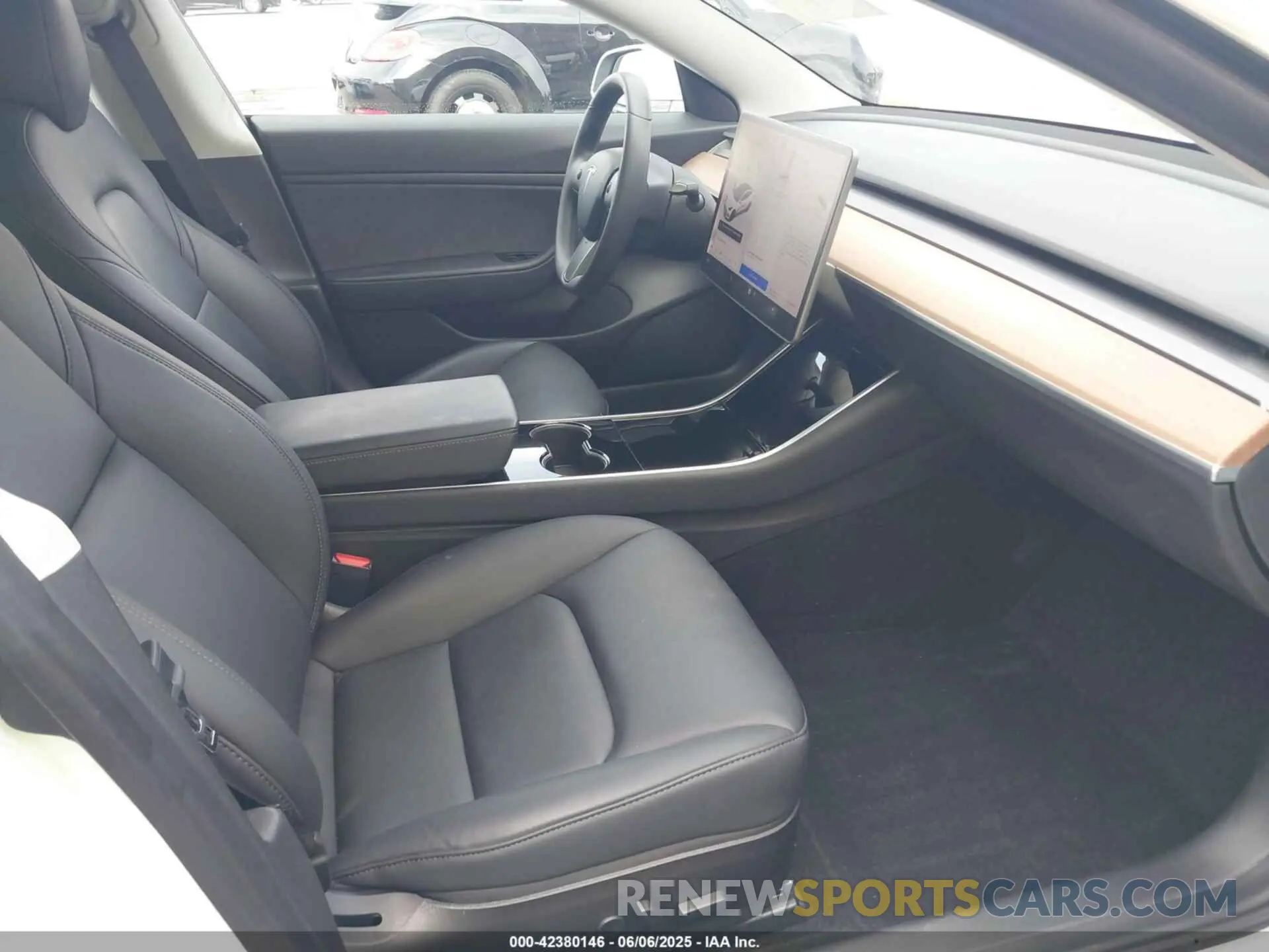 5 Photograph of a damaged car 5YJ3E1EC9LF641242 TESLA MODEL 3 2020