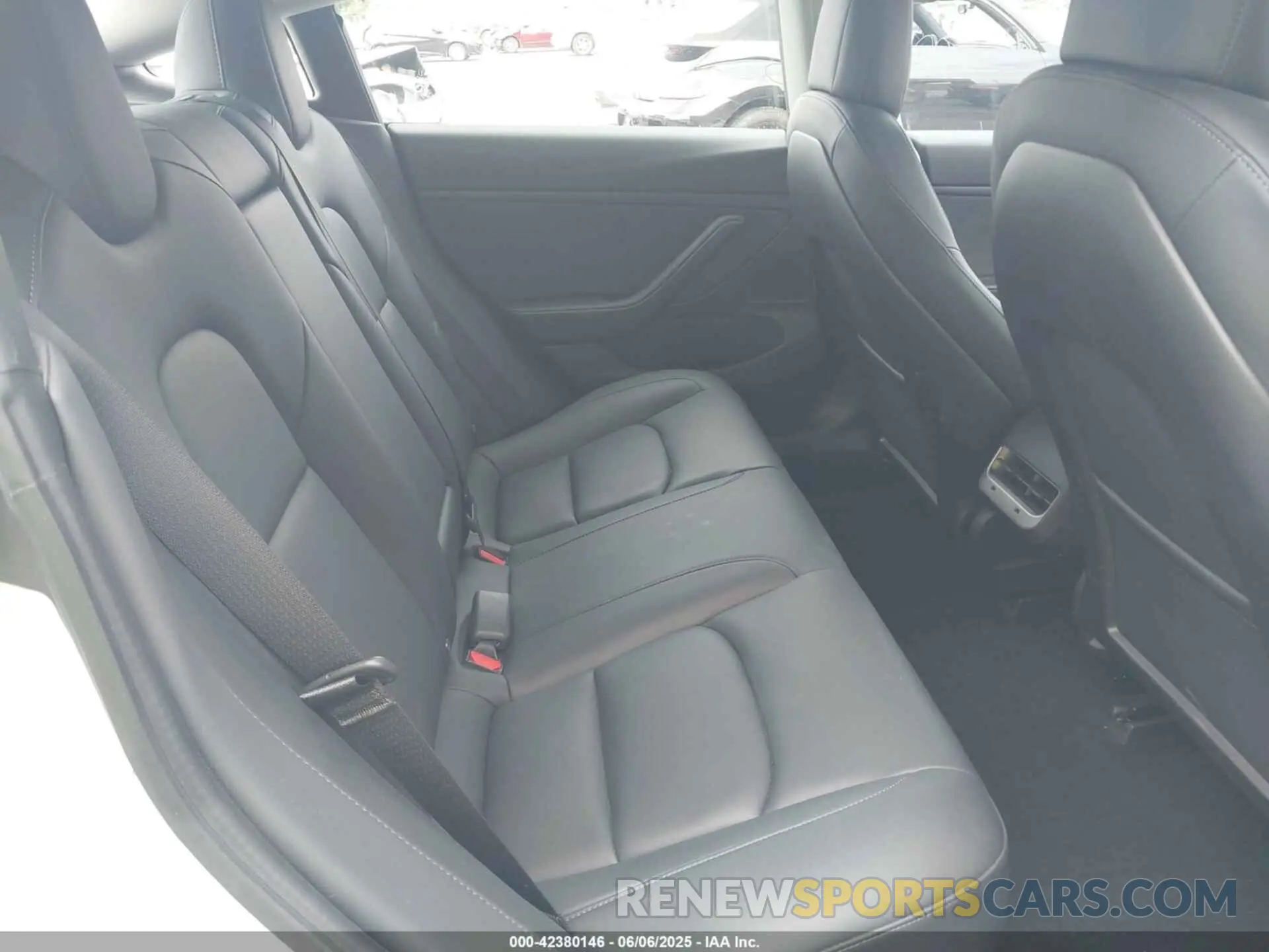 8 Photograph of a damaged car 5YJ3E1EC9LF641242 TESLA MODEL 3 2020