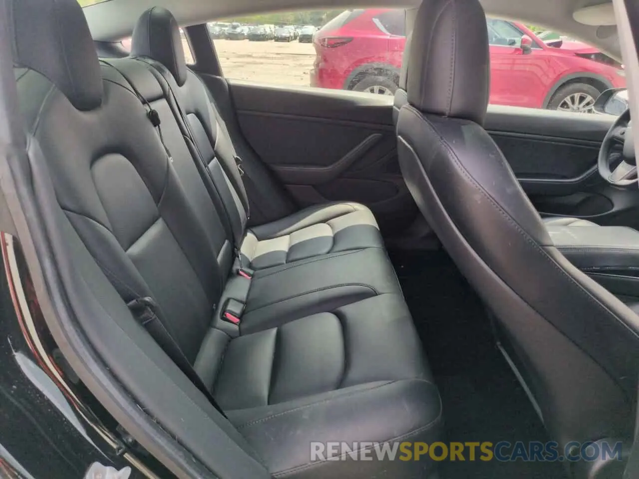 10 Photograph of a damaged car 5YJ3E1EC9LF713119 TESLA MODEL 3 2020