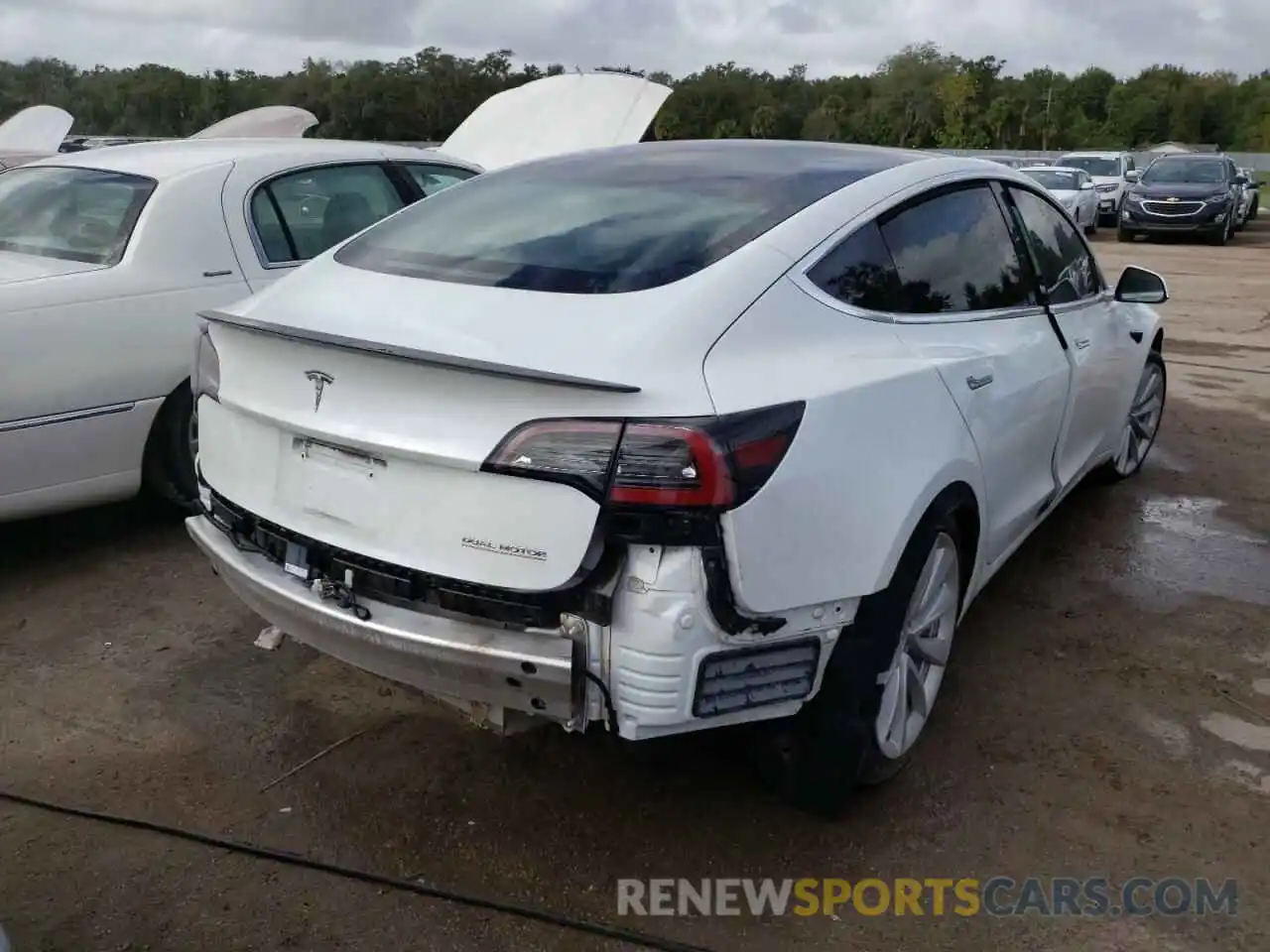 4 Photograph of a damaged car 5YJ3E1ECXLF587093 TESLA MODEL 3 2020