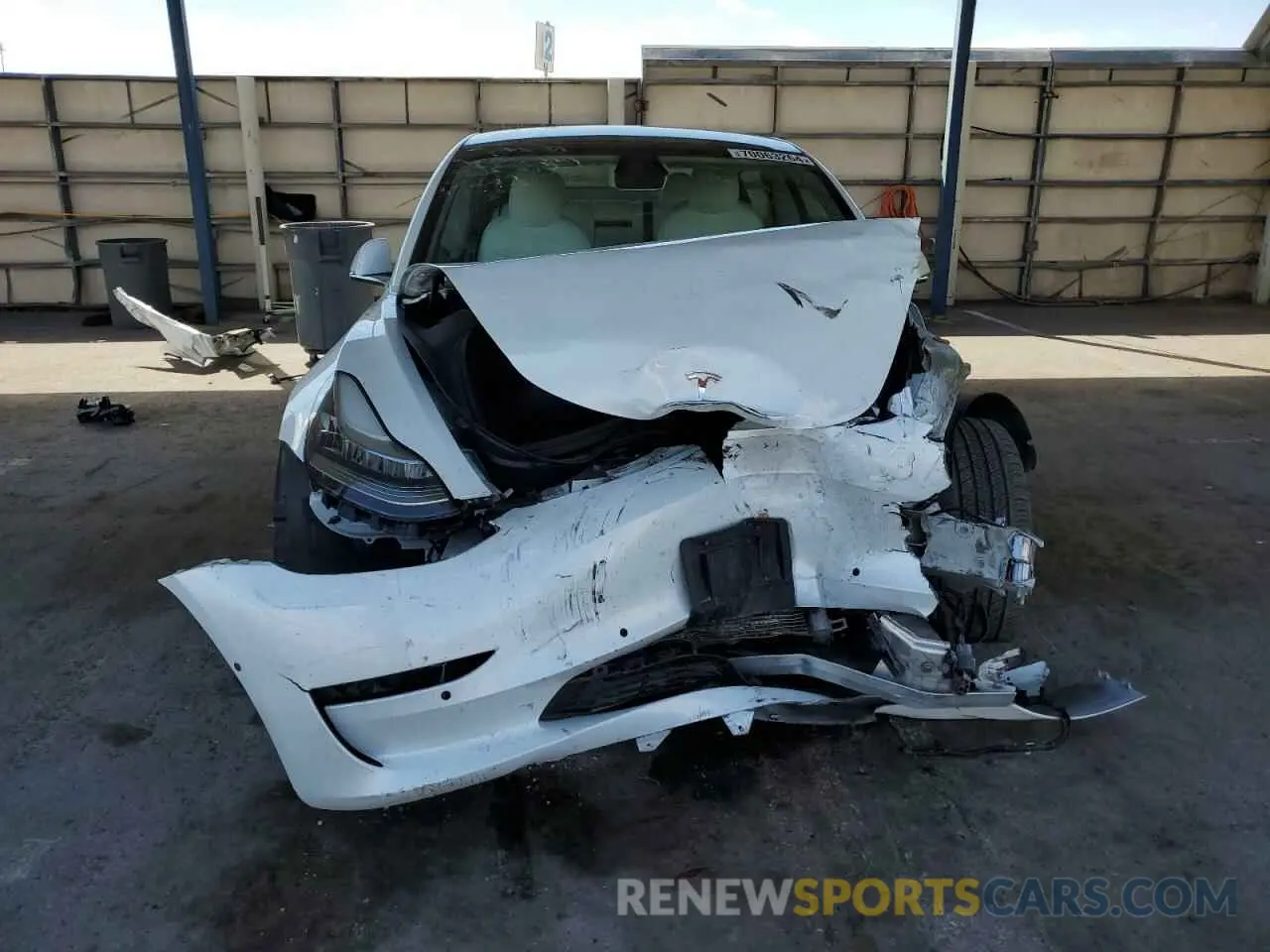 5 Photograph of a damaged car 5YJ3E1ECXLF805551 TESLA MODEL 3 2020