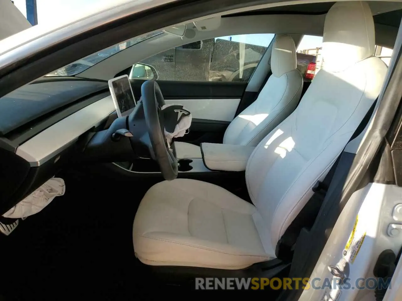 7 Photograph of a damaged car 5YJ3E1ECXLF805551 TESLA MODEL 3 2020