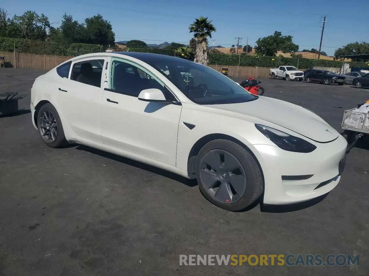 4 Photograph of a damaged car 5YJ3E1EA0MF017524 TESLA MODEL 3 2021