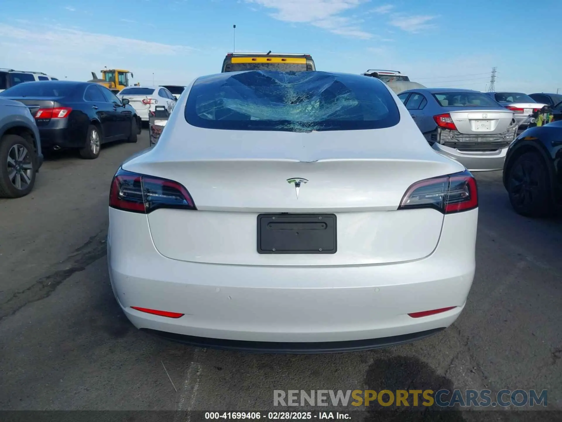 15 Photograph of a damaged car 5YJ3E1EA0MF022920 TESLA MODEL 3 2021