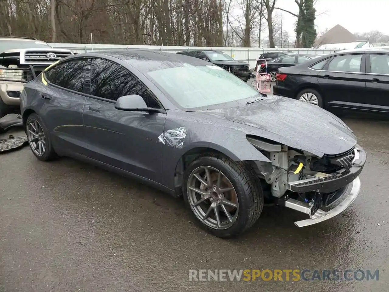 4 Photograph of a damaged car 5YJ3E1EA0MF023386 TESLA MODEL 3 2021